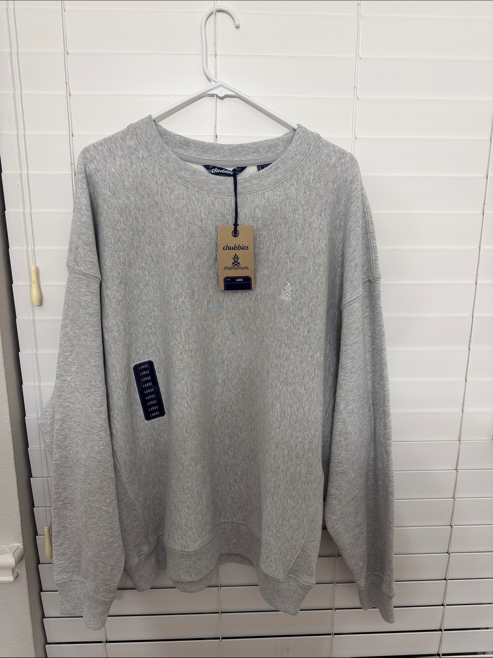 Chubbies Men’s Light Heather Grey Crewneck Sweatshirt with Pine Logo Size Large